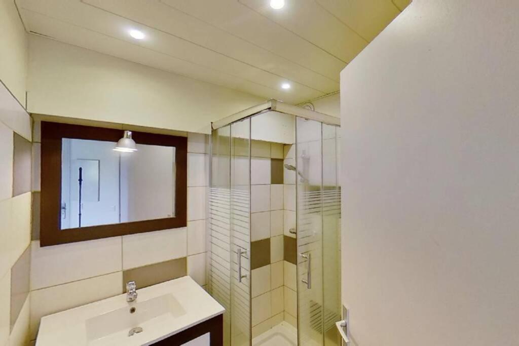 Les Goelettes - Appartement En Rdc Avec Acces Direct A La Plage 圣西普里安 外观 照片